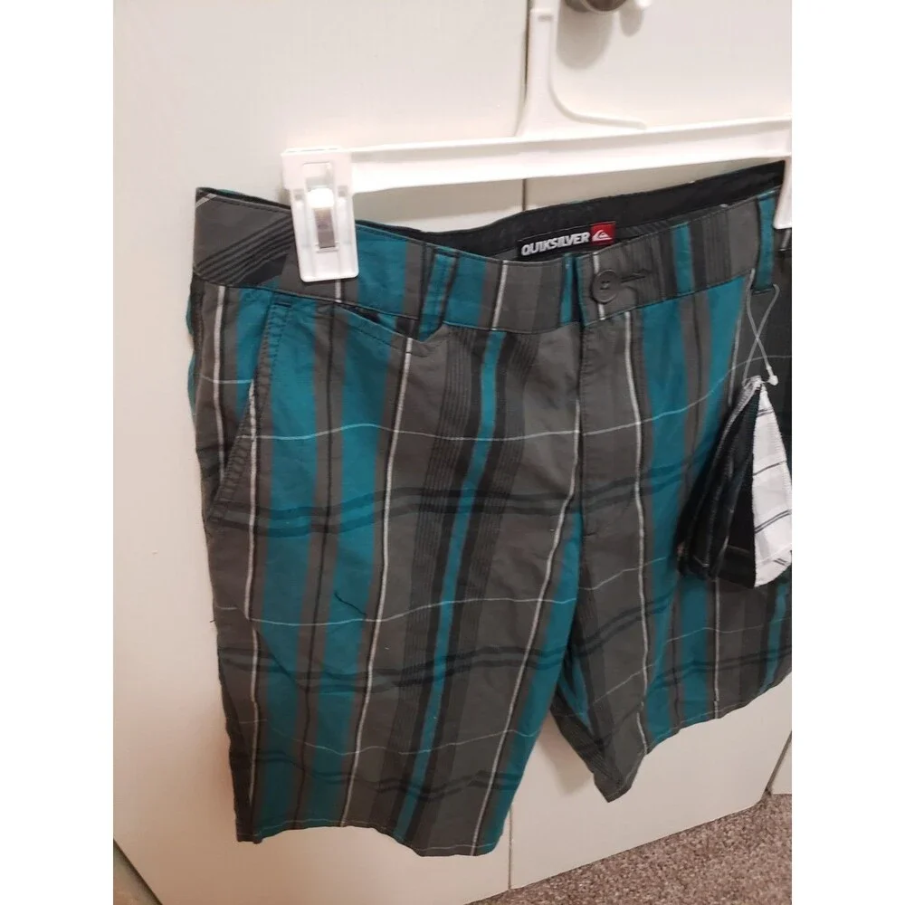 Rare sample item Quicksilver Men's 32 Walking Beach (Turquoise & Charcoal) NEW
